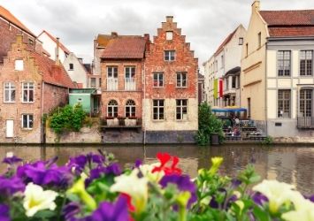 Coastal Villa Escape (Demo)